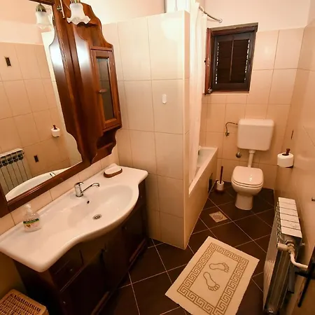 Guest house And With Parking Space Palit, Rab - 21755 3*