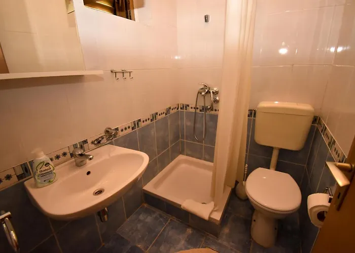 And With Parking Space Palit, Rab - 21755 Gostinjska kuća 3*
