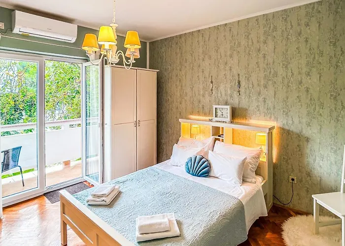 And With Parking Space Palit, Rab - 21755 Gostinjska kuća 3*